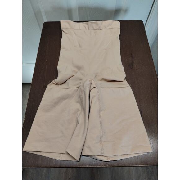 Spanx NEW (READ) Size Small Higher Power Short High-Waisted Seamless Shaper - Picture 1 of 8